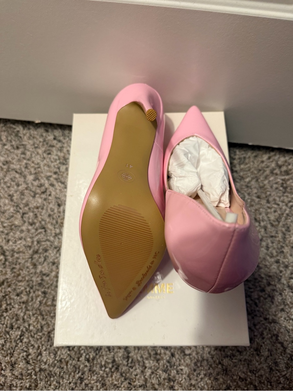 Classic Pink Patent Pointed-Toe Pumps - Picture 6 of 14